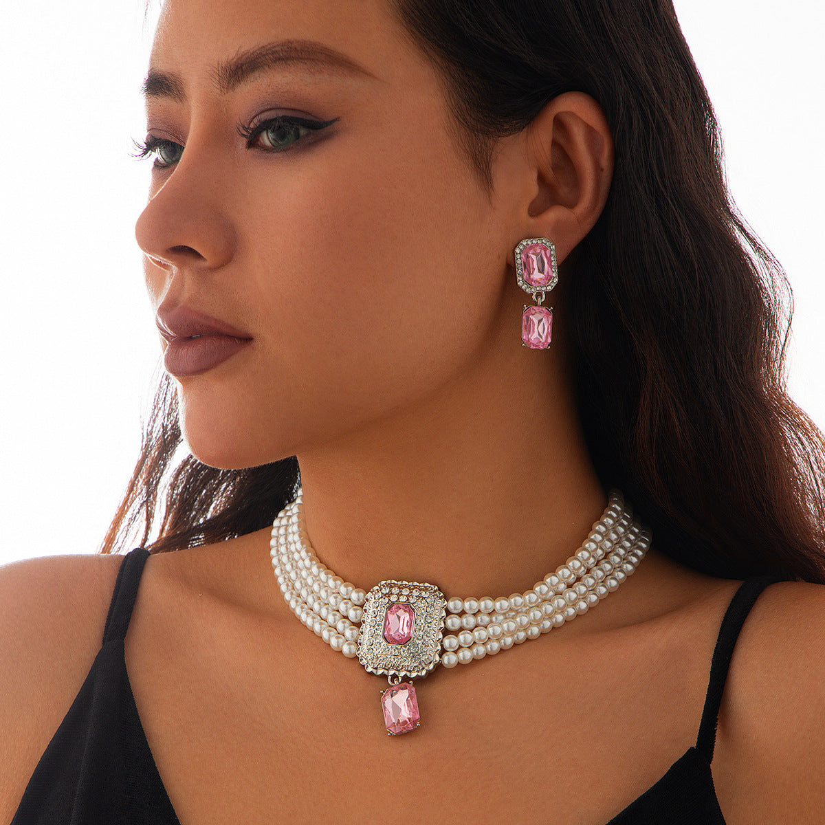 Fashionable imitation pearl necklace set, light luxury geometric alloy multi-layer clavicle chain