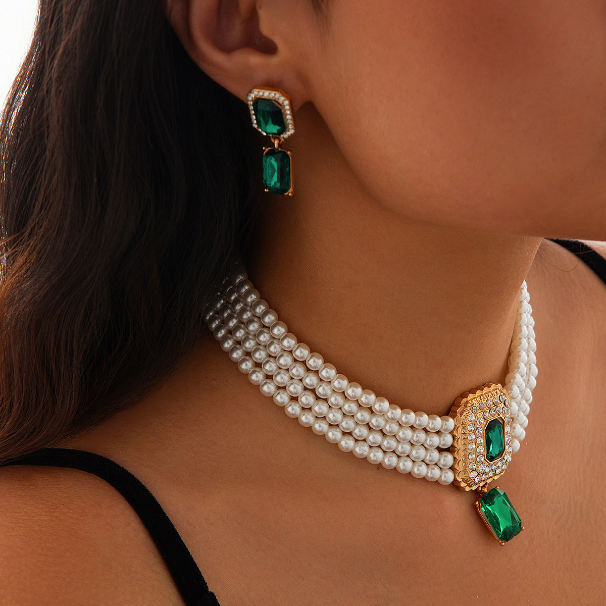 Fashionable imitation pearl necklace set, light luxury geometric alloy multi-layer clavicle chain