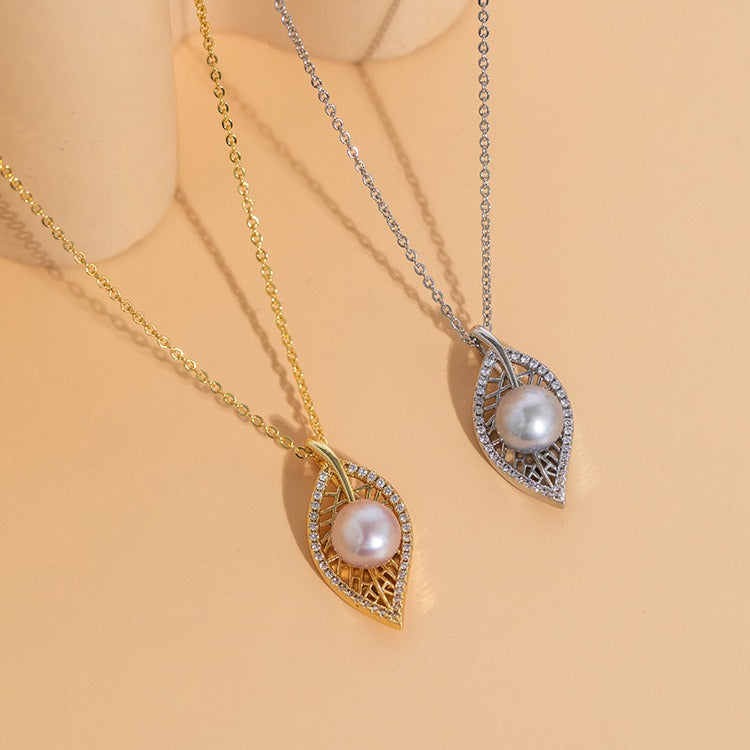 Leaf Necklace Women's Summer Light Luxury High end New Internet Celebrity Versatile Collar Chain Short Style - AstroVerse™