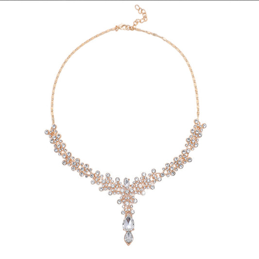 Eprolo light luxury female clavicle chain and sweater chain jewelry with versatile layered design on a white background.