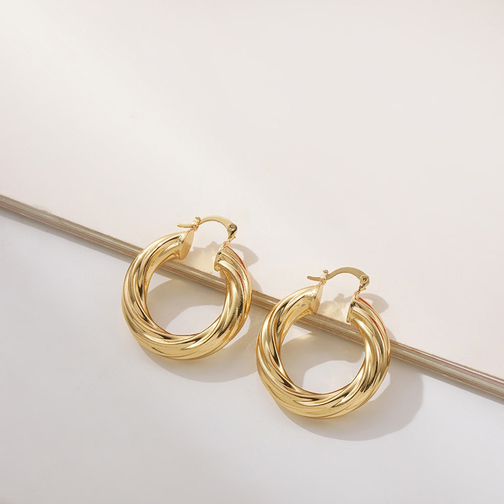 Popular sweet earrings geometric design fresh style earrings