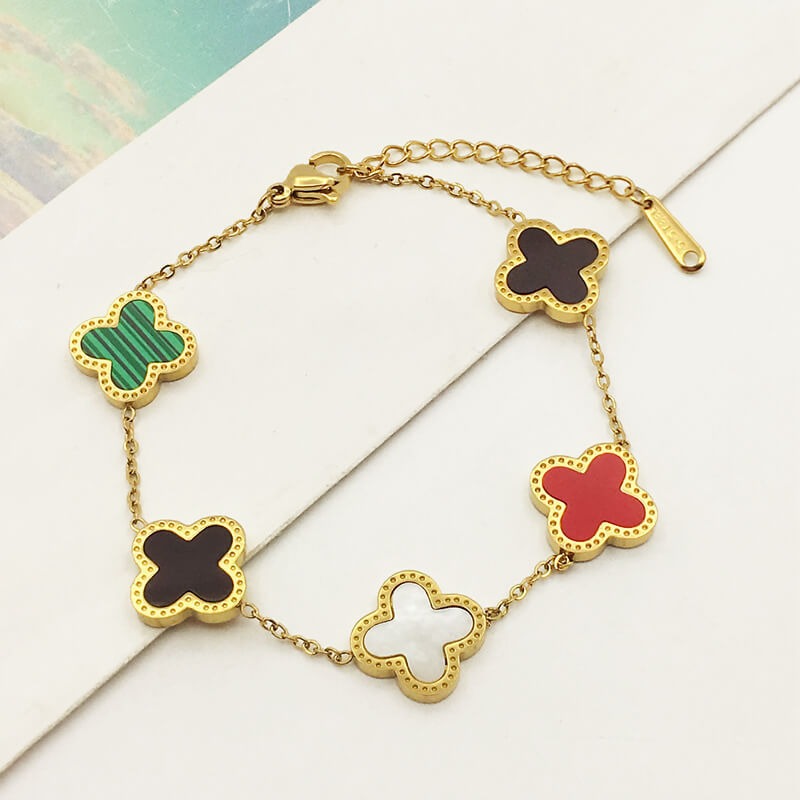 Minimalist women's Clover bracelet with five flower Fritillaria design by eprolo, featuring delicate floral details.