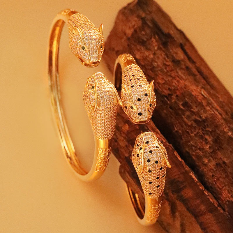 18K Gold platted Micro Set Zircon Leopard Bracelet Female - AstroVerse™